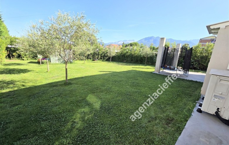 Villa singola in vendita a Massa