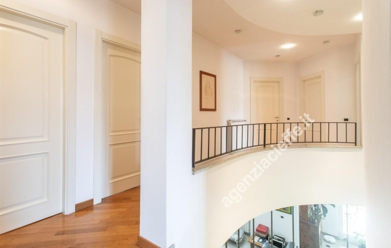 Villa singola in vendita a Massa
