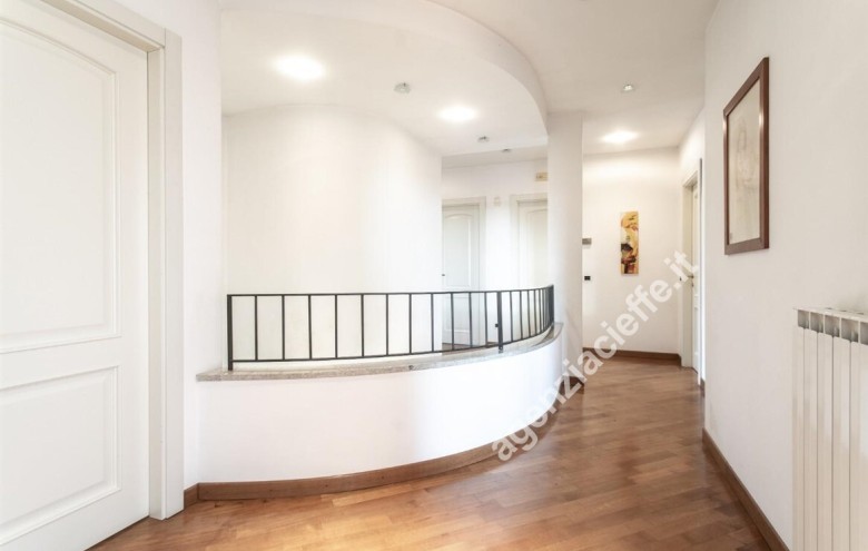 Villa singola in vendita a Massa