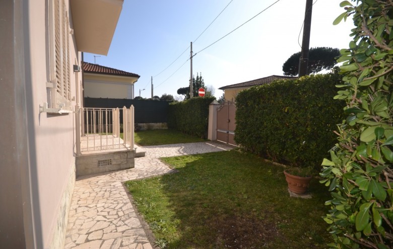 Appartamento in affitto a Pietrasanta