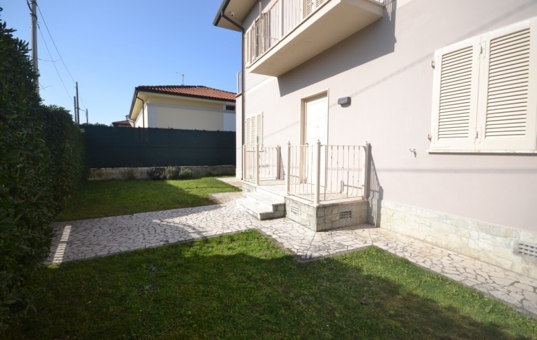 Appartamento in affitto a Pietrasanta