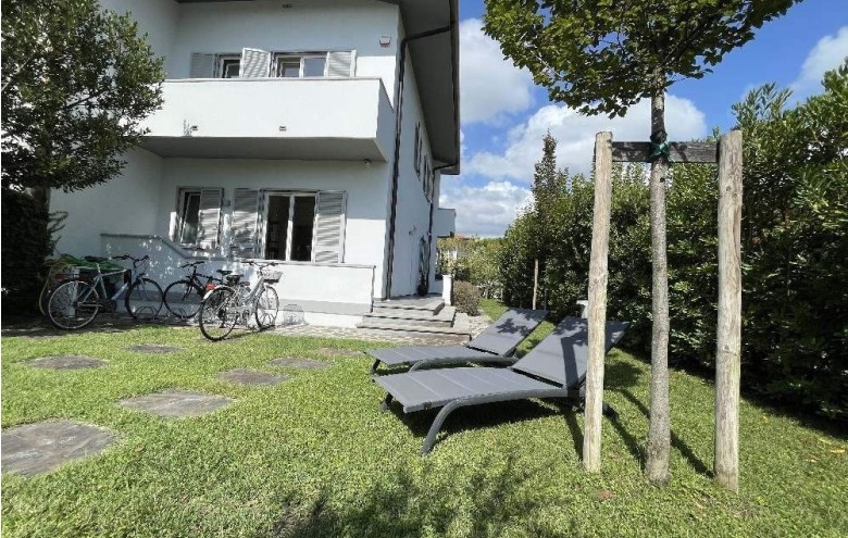 Bifamiliare in vendita a Pietrasanta