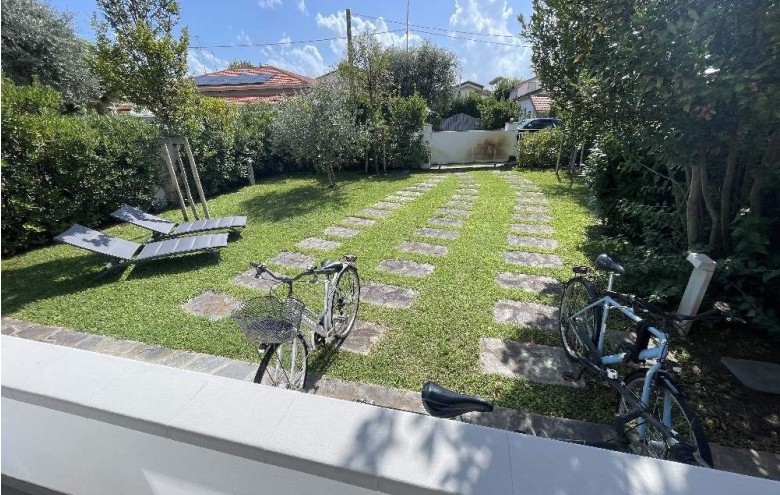 Bifamiliare in vendita a Pietrasanta