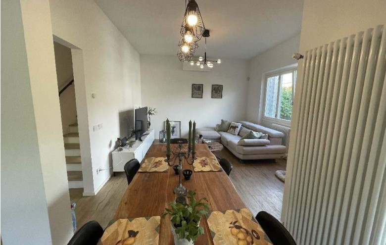 Bifamiliare in vendita a Pietrasanta