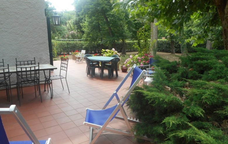 Villa singola in affitto a Massa