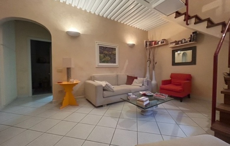 Bifamiliare in affitto a Pietrasanta