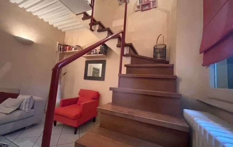 Bifamiliare in affitto a Pietrasanta