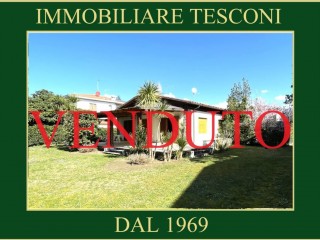 Bifamiliare in vendita a Marina di Pietrasanta