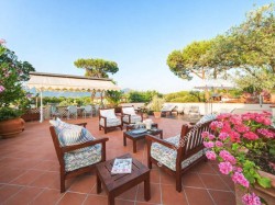 prestigioso-attico-con-terrazza-panoramica-a-forte-dei-marmi