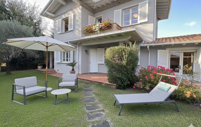 Villa singola in vendita a Pietrasanta