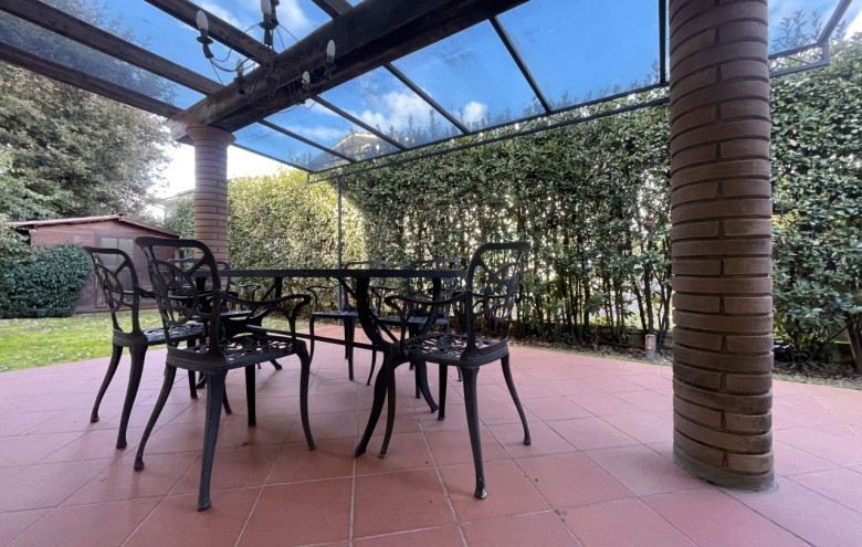 Villa singola in vendita a Pietrasanta