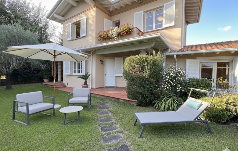 Villa singola in vendita a Pietrasanta