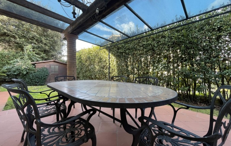 Villa singola in vendita a Pietrasanta