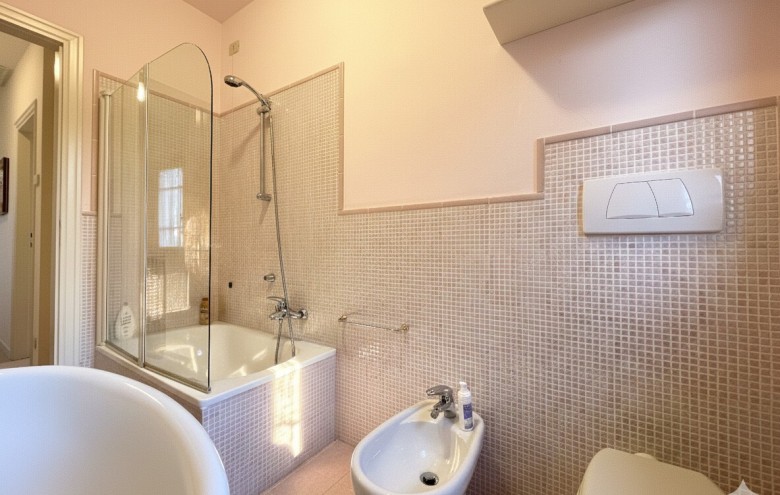 Villa singola in vendita a Pietrasanta