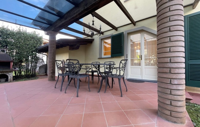 Villa singola in vendita a Pietrasanta