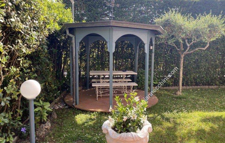 Villa singola in vendita a Forte dei Marmi