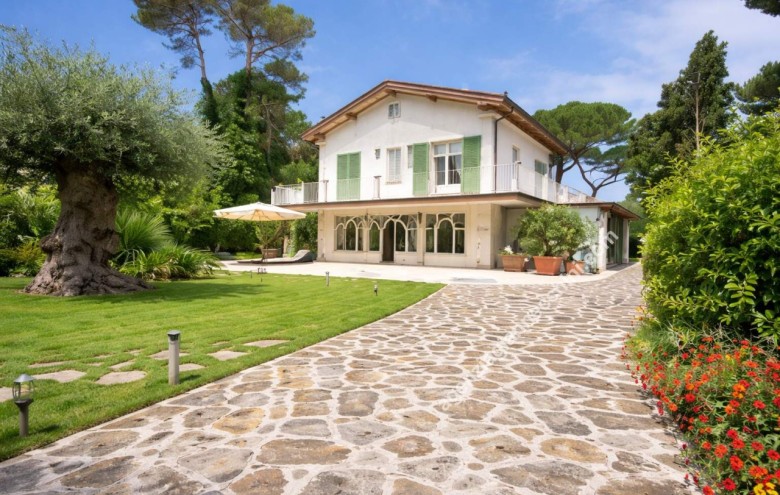 Villa singola in vendita a Forte dei Marmi