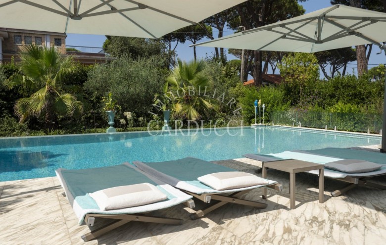 Villa singola in affitto a Pietrasanta