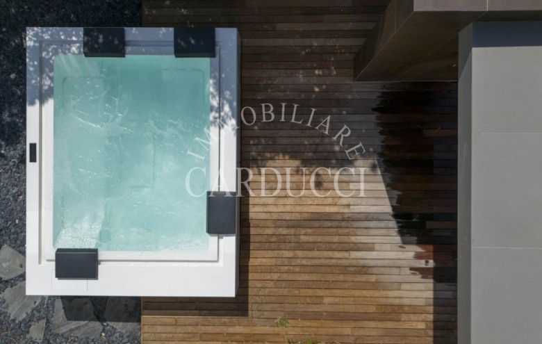 Villa singola in affitto a Pietrasanta