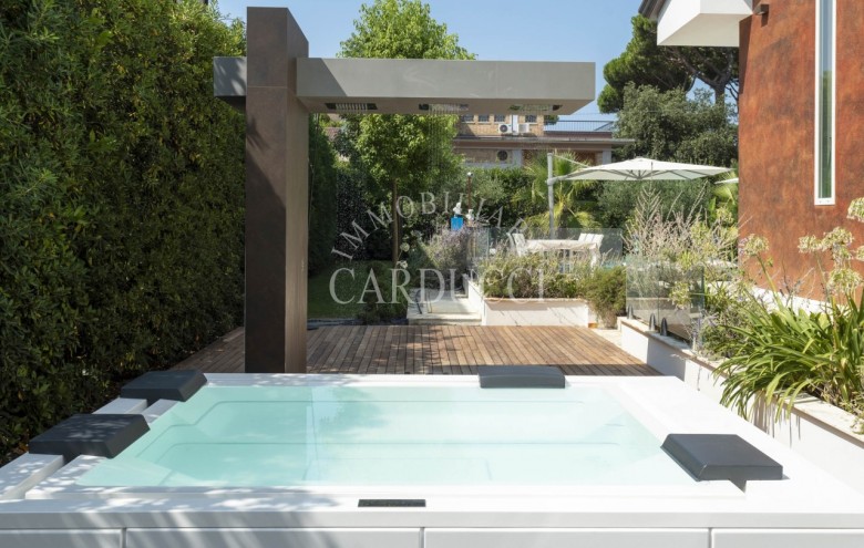 Villa singola in affitto a Pietrasanta