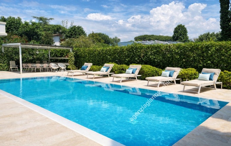 Villa singola in vendita a Forte dei Marmi