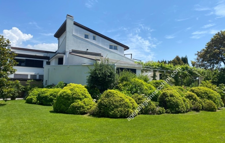 Villa singola in vendita a Forte dei Marmi