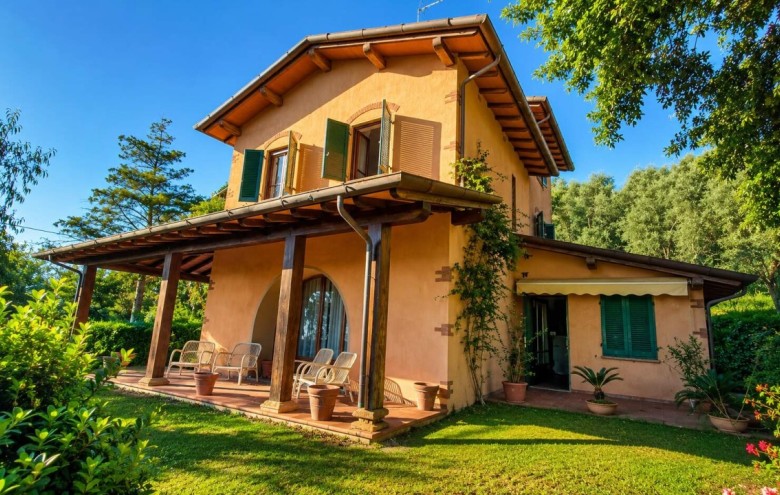 Villa singola in vendita a Pietrasanta
