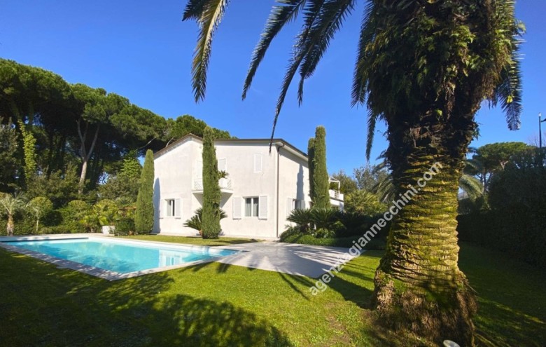 Villa singola in vendita a Forte dei Marmi