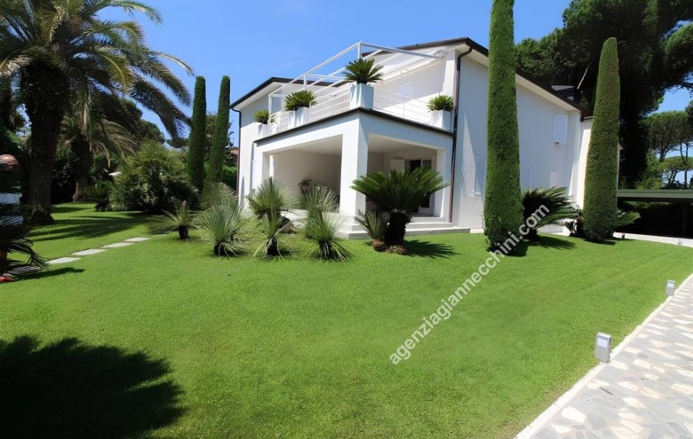 Villa singola in vendita a Forte dei Marmi