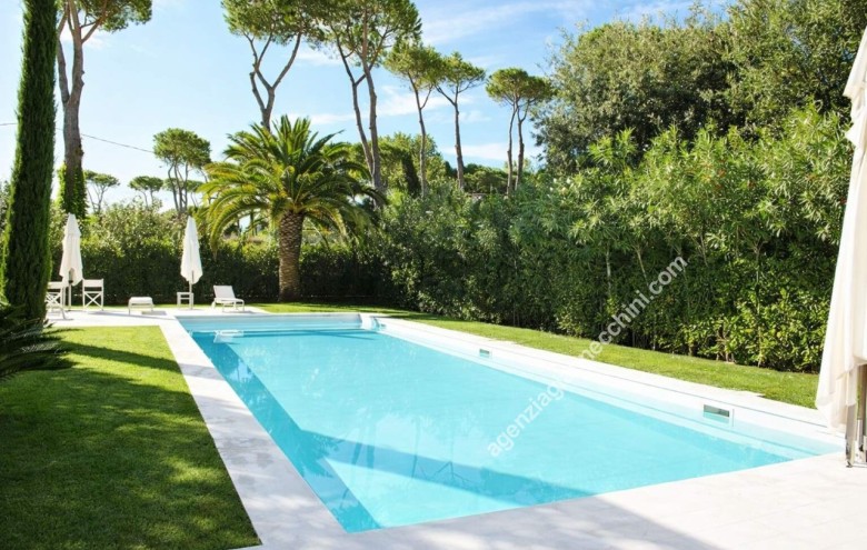 Villa singola in vendita a Forte dei Marmi