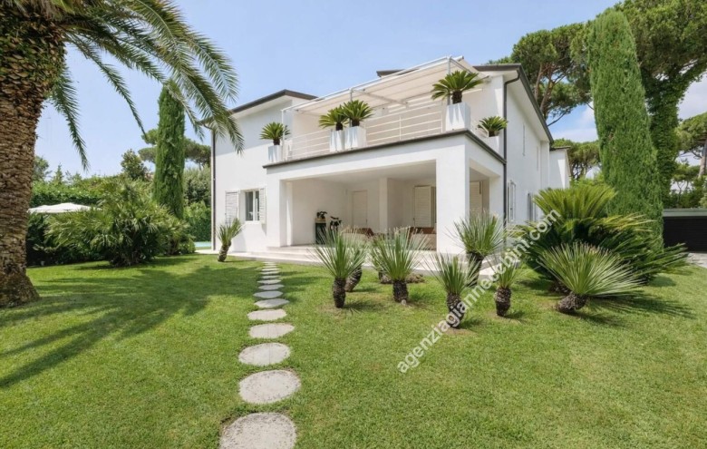 Villa singola in vendita a Forte dei Marmi