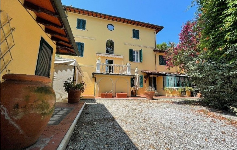 Villa singola in vendita a Pietrasanta