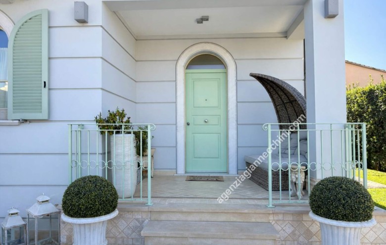 Bifamiliare in vendita a Pietrasanta