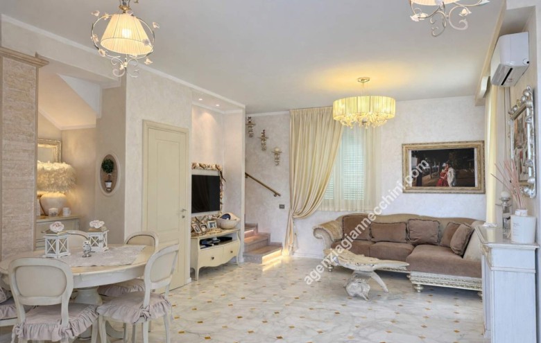 Bifamiliare in vendita a Pietrasanta