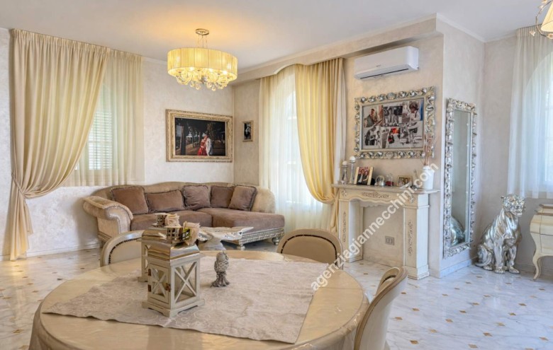 Bifamiliare in vendita a Pietrasanta