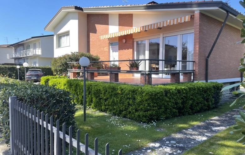 Villa singola in vendita a Pietrasanta