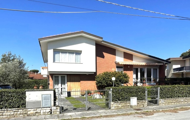 Villa singola in vendita a Pietrasanta