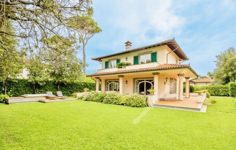 Villa singola in vendita a Forte dei Marmi