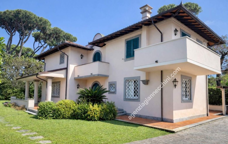 Villa singola in vendita a Forte dei Marmi