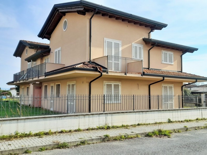 Porzione di casa in vendita a Montignoso