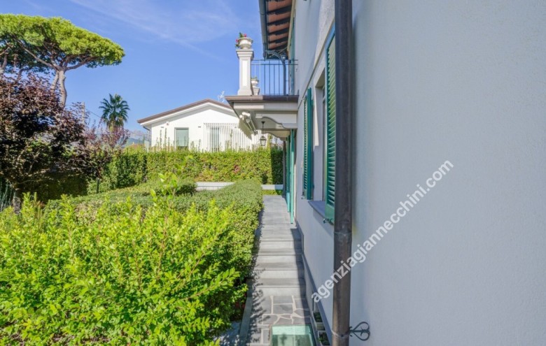 Villa singola in vendita a Forte dei Marmi