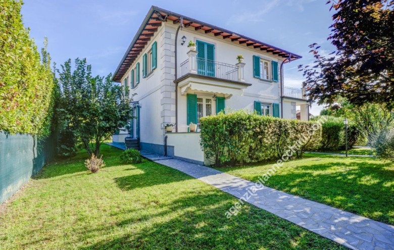 Villa singola in vendita a Forte dei Marmi