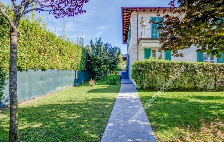 Villa singola in vendita a Forte dei Marmi