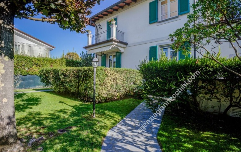 Villa singola in vendita a Forte dei Marmi