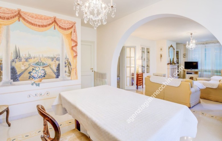 Villa singola in vendita a Forte dei Marmi