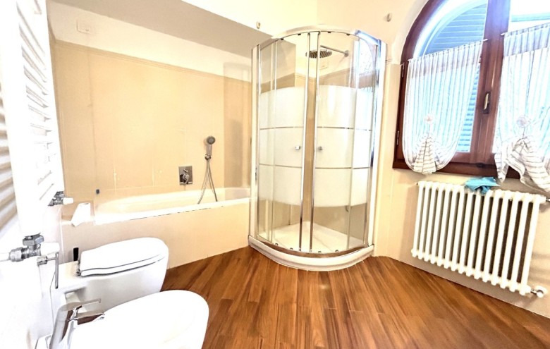 Villa singola in vendita a Pietrasanta