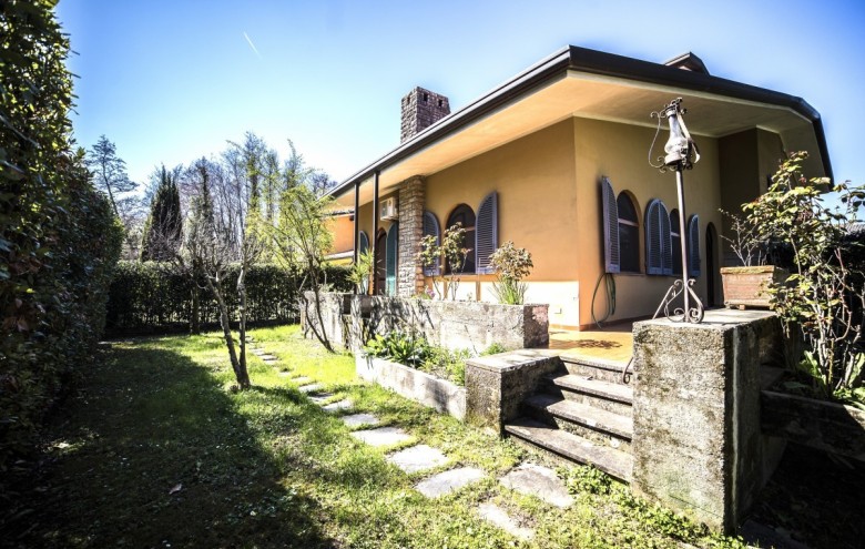 Villa singola in vendita a Pietrasanta