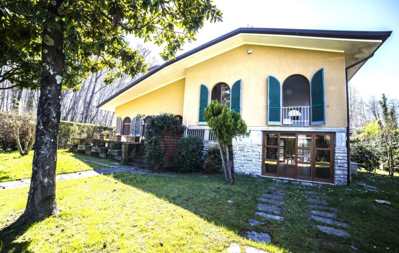 Villa singola in vendita a Pietrasanta