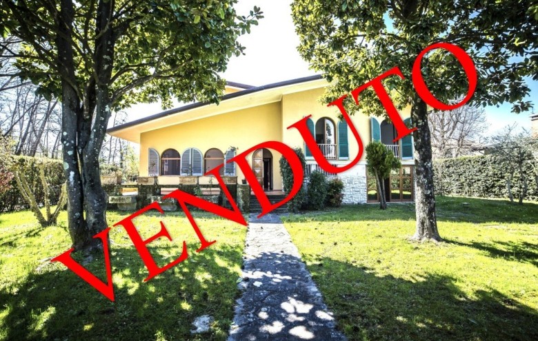 Villa singola in vendita a Pietrasanta