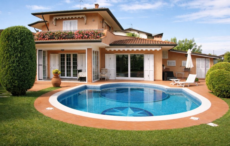 Villa singola in affitto a Pietrasanta